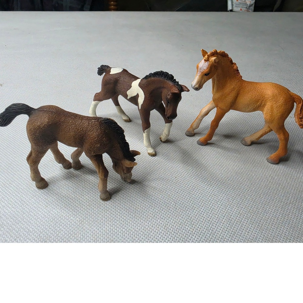 Schleich Horse Foal Figurines Lot of 3 Kids Toy Animals Brown Chestnut Paint